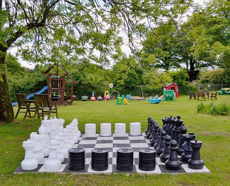 chess-set-800x646